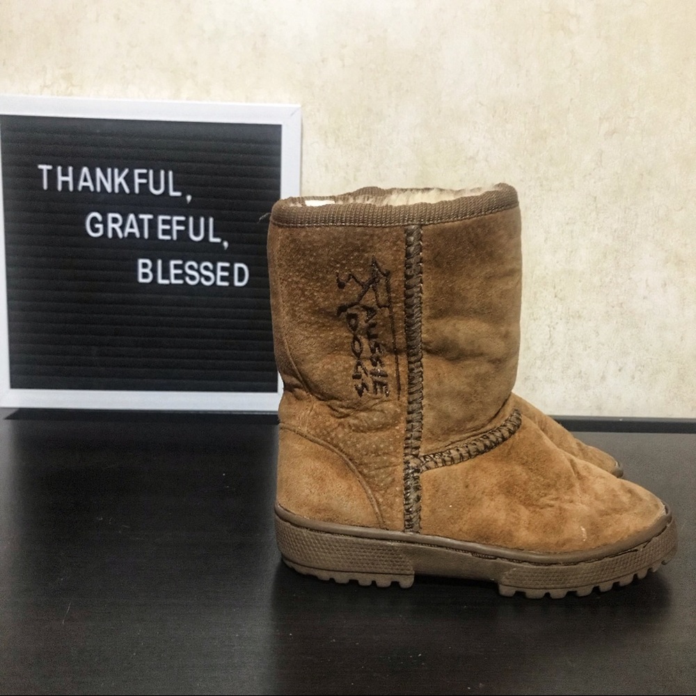 Aussie Dogs | Sheepskin Boots | Size 9